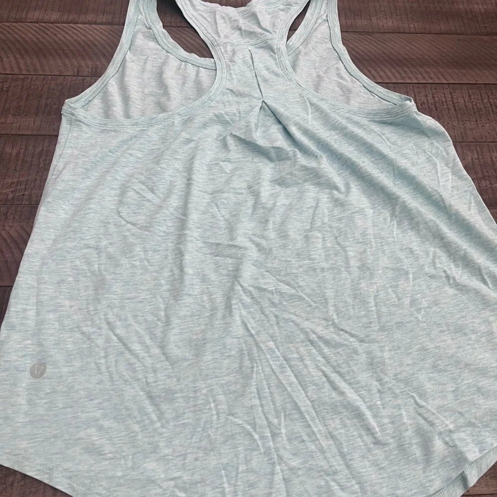 Lululemon Heathered Light Blue Women's Tank - Picture 2 of 3